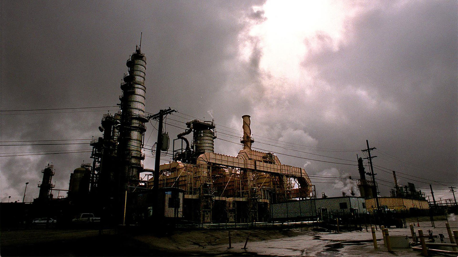 Refinería de Chevron en El Segundo, al sur de Los Ángeles, en Estados Unidos. - Europa Press/Contacto/Genaro Molina