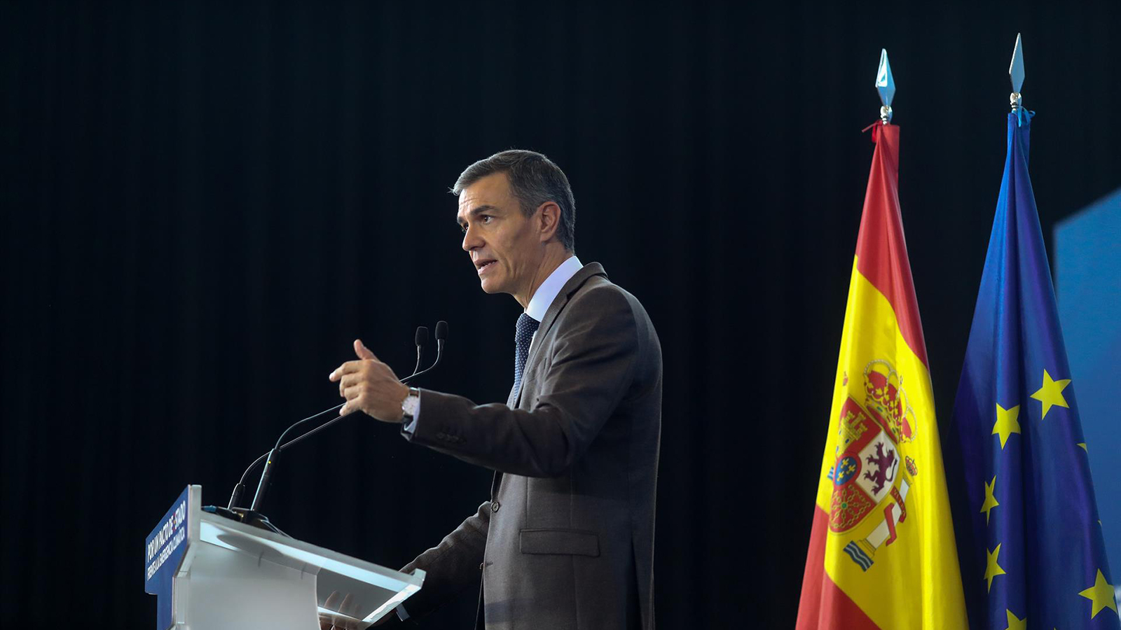El presidente del Gobierno, Pedro Sánchez, interviene en la Convención por un Pacto de Estado frente a la Emergencia Climática en Ponferrada (León). - Carlos Castro - Europa Pre