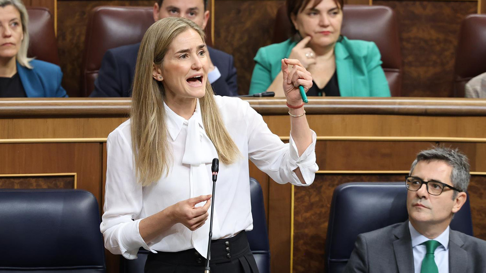 La vicepresidenta tercera y ministra para la Transición Ecológica y el Reto Demográfico, Sara Aagesen, durante una sesión de control al Gobierno. - Marta Fernández - Europa Press