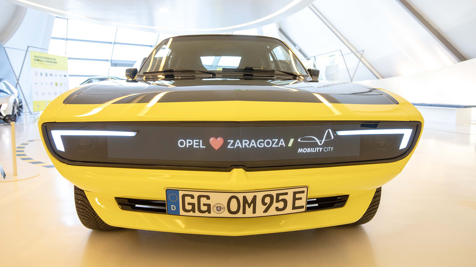 Opel Manta GSe ElektroMOD /></p><p><strong>De los vehículos actuales, el Manta GSe ElektroMOD y el <a href=