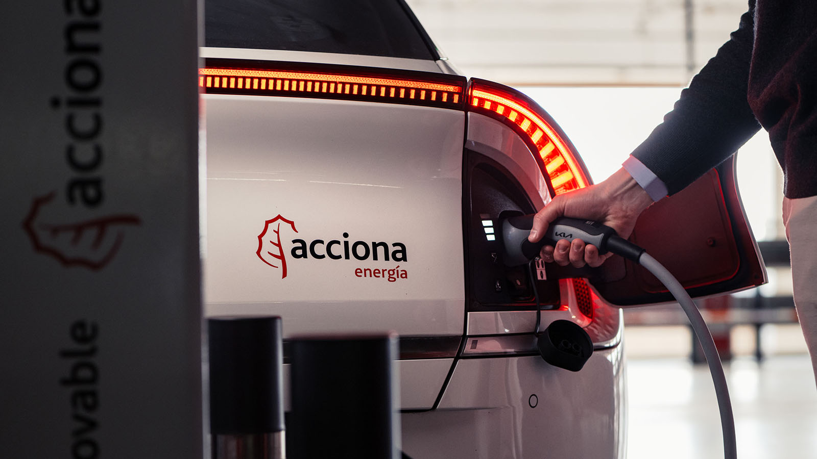 Acciona Energía y Nissan ofrecen recargas gratuitas a los nuevos clientes de eléctricos. - Acciona Energía