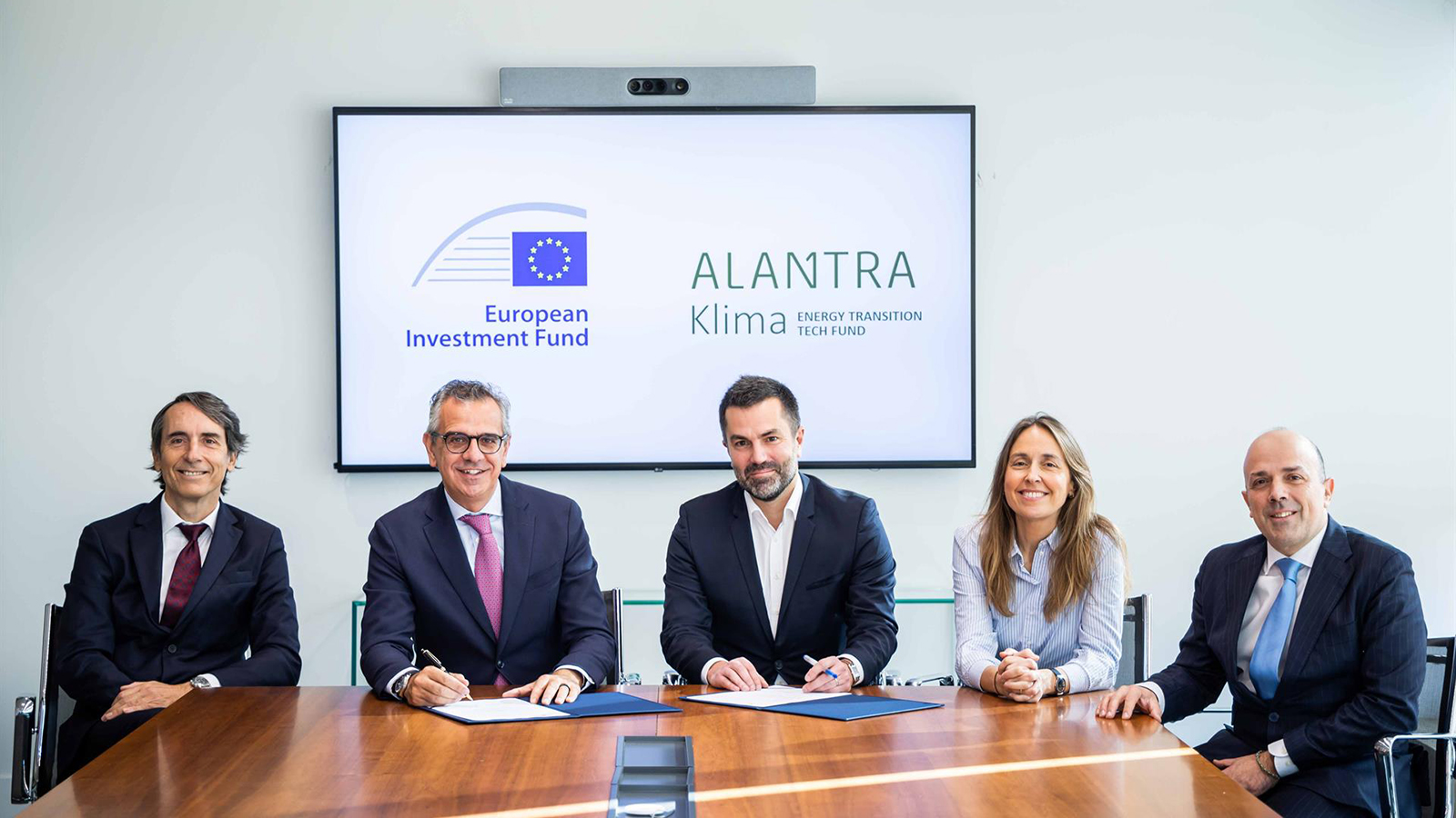 Jacobo Llanza, Executive Chairman de Alantra; Marco Marrone, director de inversiones del FEI; Bastien Gambini, Managing Partner de Klima; Patricia Pascual-Ramsay, CEO de Alantra Asset Managem; y David González, representante del FEI para Iberia. - Máximo García de la Paz