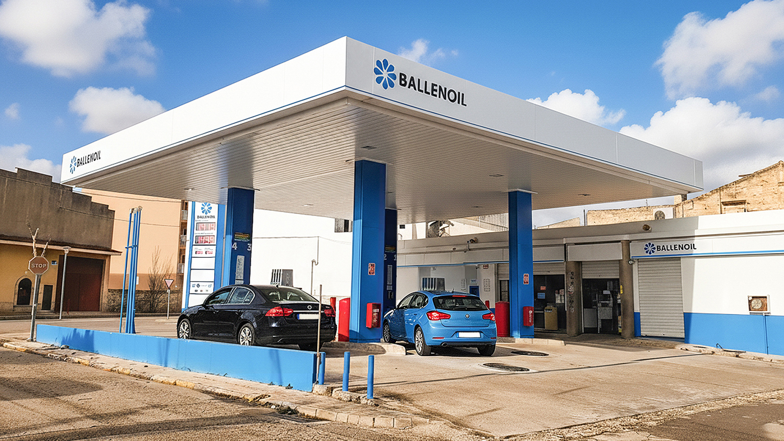 Ballenoil desembarca en las Islas Baleares con su primera estación de servicio fuera de la Península Ibérica. - Ballenoil
