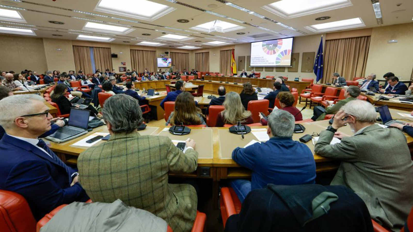 La IV Jornada de sostenibilidad y biodiversidad en plantas fotovoltaicas organizada por la Unión Española Fotovoltaica (UNEF) en el Congreso. - UNEF