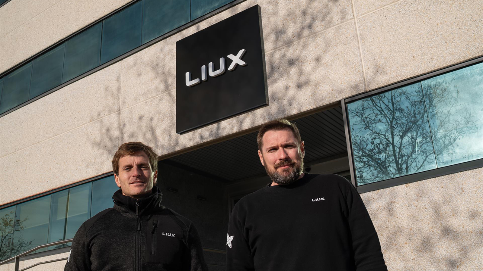 Directivos de Liux. - Liux