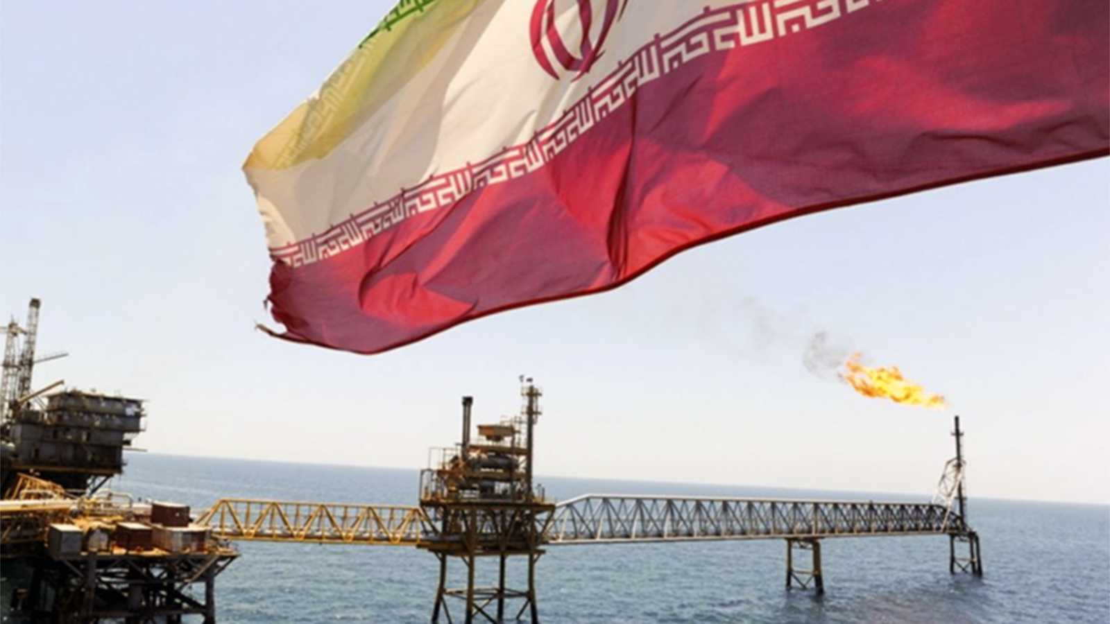 Irán: un bombeo petrolero a la baja pero con grandes reservas y el control del Estrecho de Ormuz.