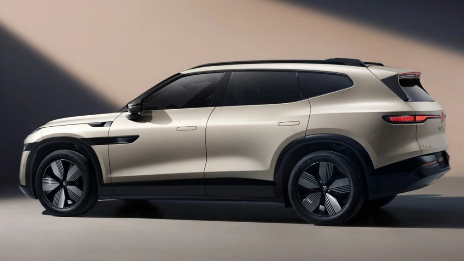 Mide  /></p><p>En el apartado comercial, dado que China lidera la transición eléctrica mundial, el ID.UNYX 08, posicionado como un Touareg eléctrico accesible, <strong>competirá en el segmento premium familiar</strong>, donde la velocidad de desarrollo supera los métodos tradicionales europeos. En este sentido, <a href=