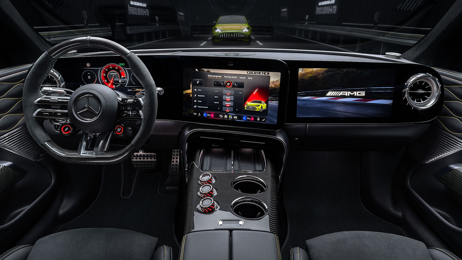 El puesto de conducción está orientado al piloto.  - Mercedes-AMG /></p><p>Todo ello apunta a un coche que no pretende ser únicamente una berlina eléctrica muy rápida en línea recta. Mercedes-AMG quiere conservar la <strong>precisión dinámica</strong> que históricamente ha definido a sus modelos más deportivos, aunque ahora apoyándose en electrónica, control vectorial de par y una arquitectura eléctrica mucho más sofisticada.</p>
<h3>El desafío emocional: sonar como un AMG sin motor térmico</h3>
<p><img src=
