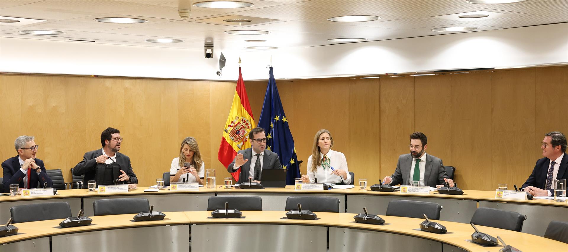 La rebaja del IVA y otros impuestos a la luz y el gas decaen este lunes ...