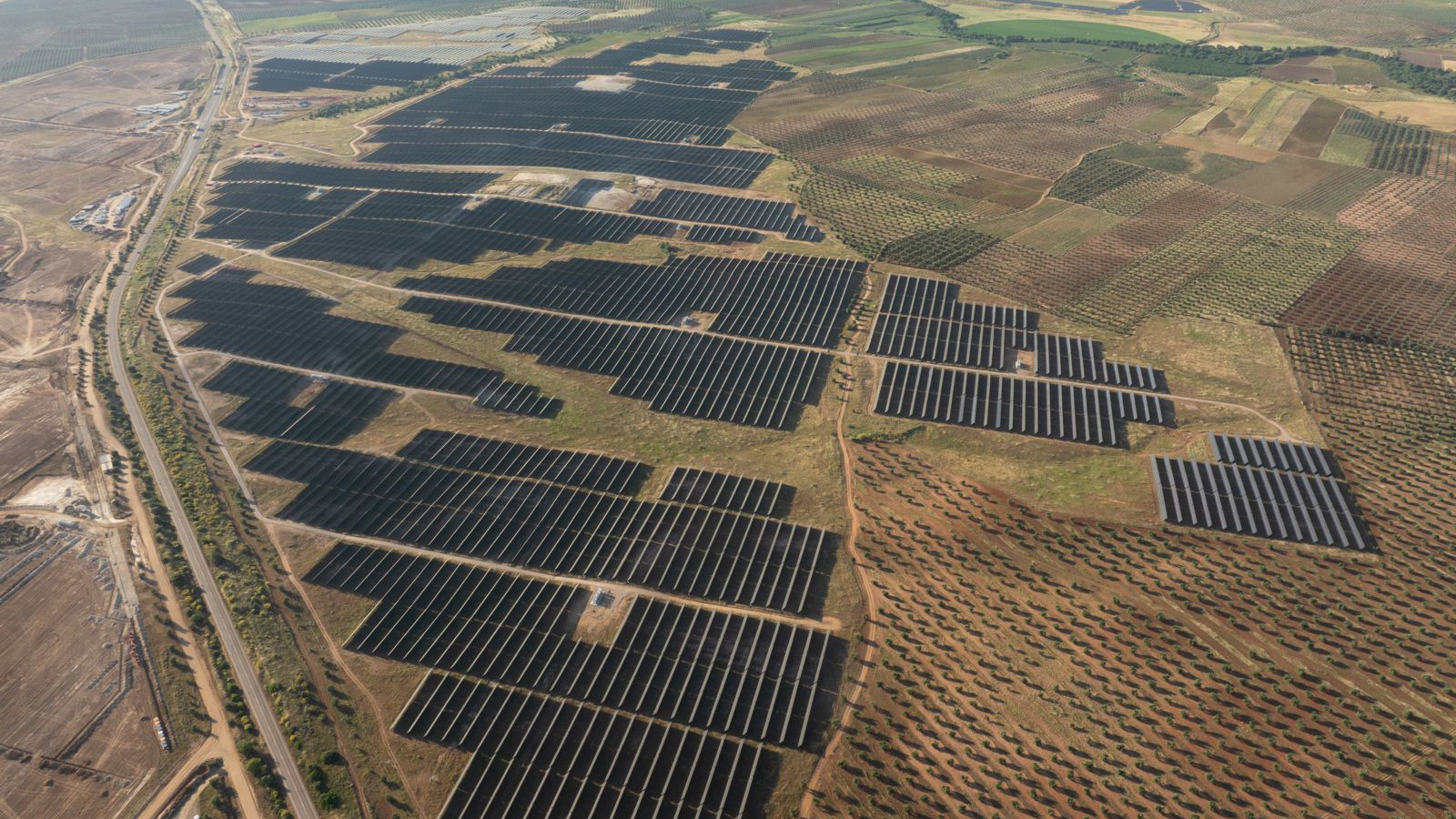 Plenitude culmina en Extremadura el mayor proyecto fotovoltaico de su historia con 330 MW de capacidad