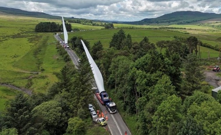 Las primeras palas llegan al parque eólico Sanquhar 2 en Escocia