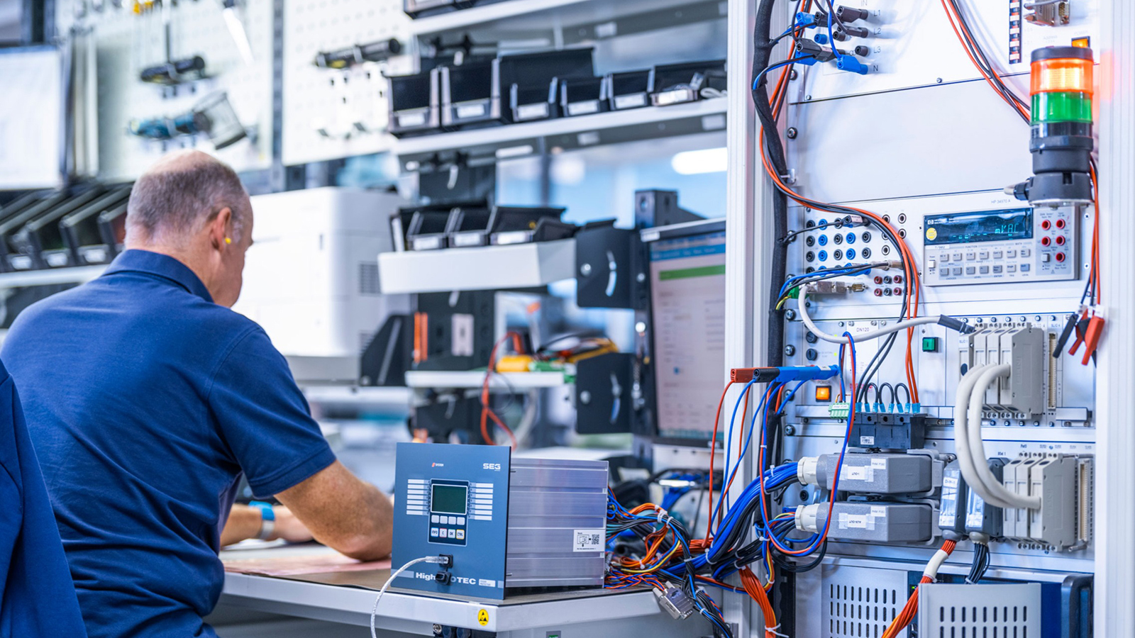 Arteche adquiere el 100% de la alemana SEG Electronics y refuerza su oferta en relés de protección de media tensión