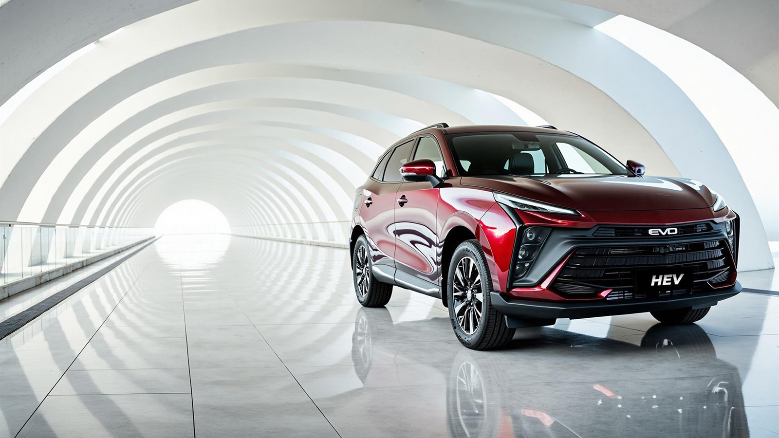 EVO amplía su gama SUV en España con el nuevo 6 HEV, un híbrido autorrecargable desde 29.900 euros. - EVO